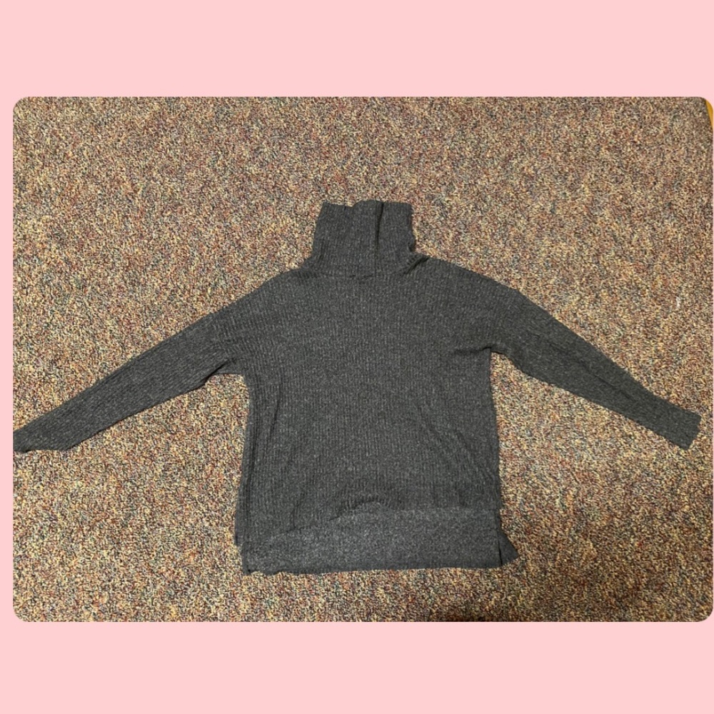 Forever 21 Grey Turtle Neck